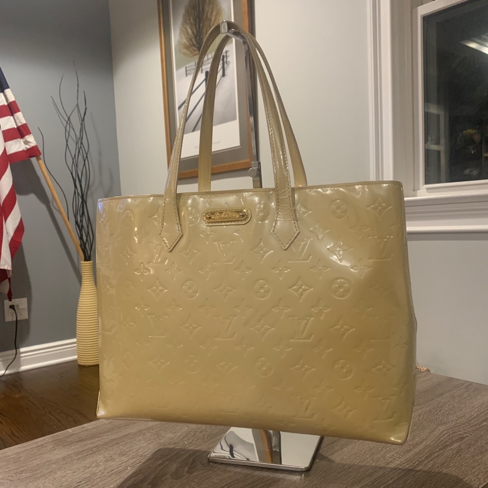 Authentic Louis Vuitton Cream Vernis Tote